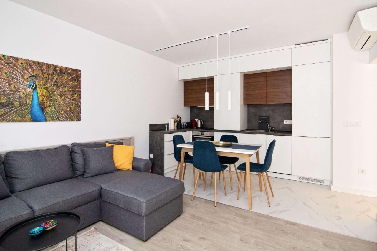 Luxury City Center Two Bedroom Apartment Close To Beach Varna Extérieur photo