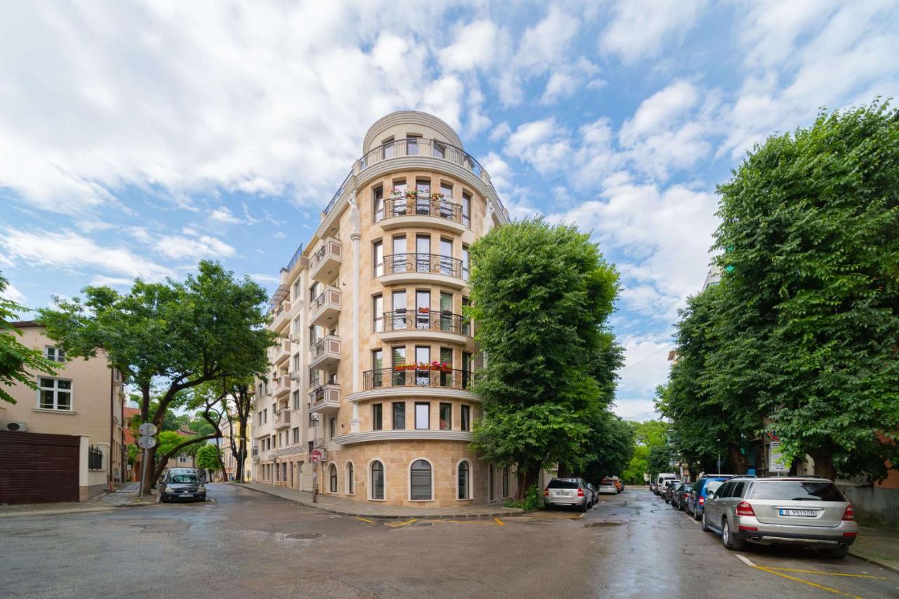 Luxury City Center Two Bedroom Apartment Close To Beach Varna Extérieur photo