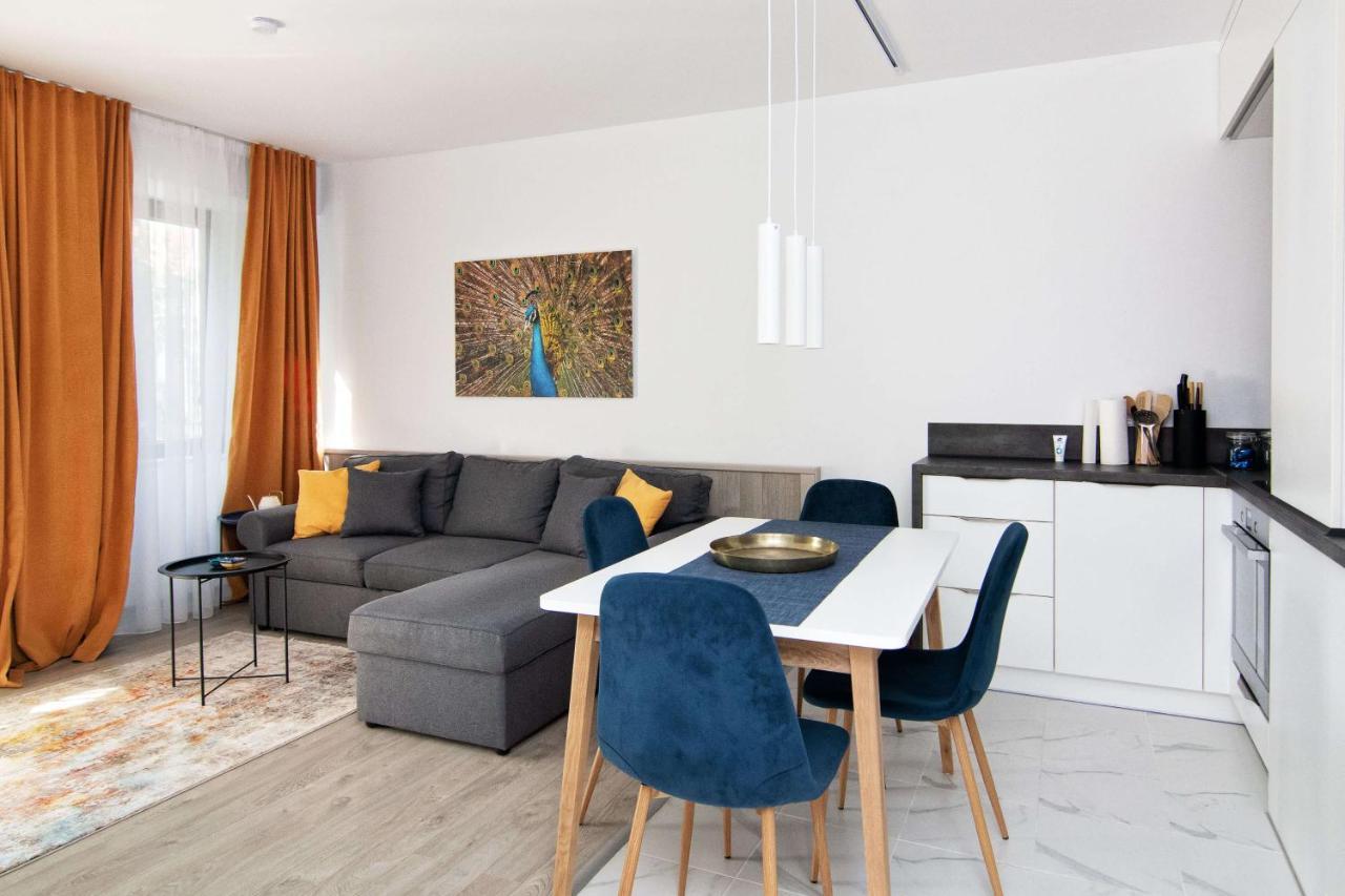 Luxury City Center Two Bedroom Apartment Close To Beach Varna Extérieur photo