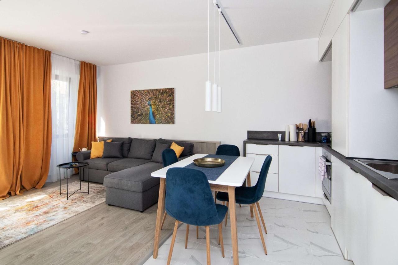 Luxury City Center Two Bedroom Apartment Close To Beach Varna Extérieur photo