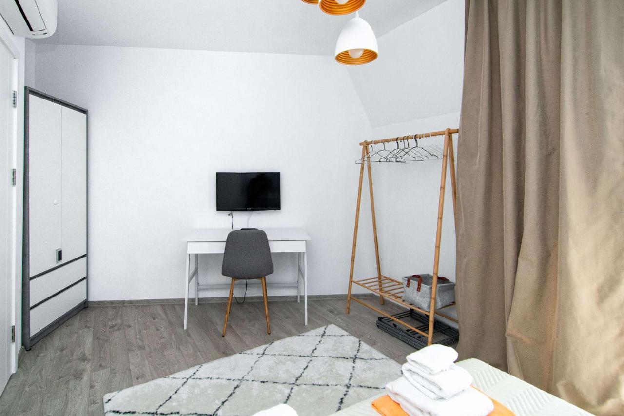 Luxury City Center Two Bedroom Apartment Close To Beach Varna Extérieur photo