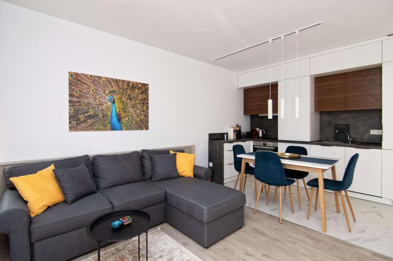 Luxury City Center Two Bedroom Apartment Close To Beach Varna Extérieur photo